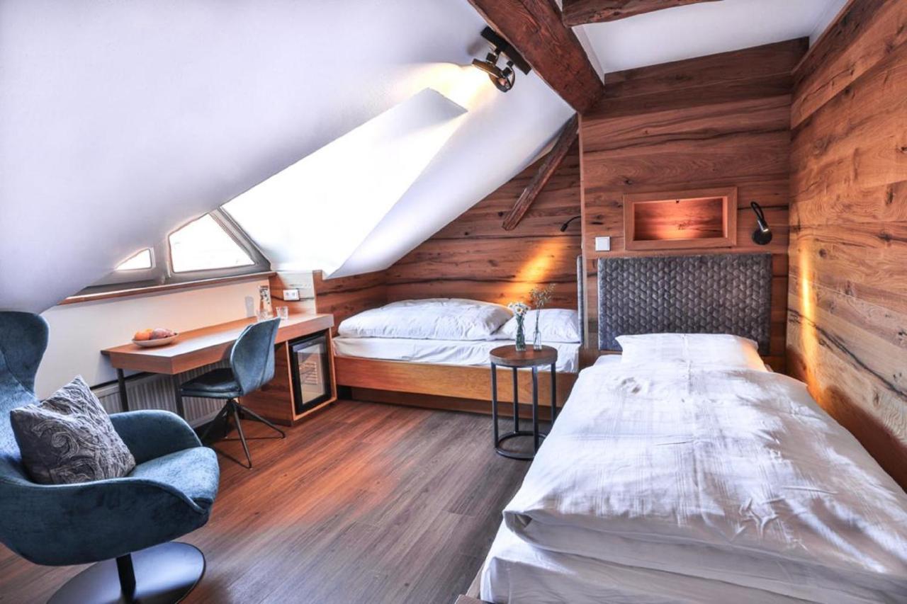 Hotel-Gasthof zum Bach Neukirchen beim Heiligen Blut Exterior foto