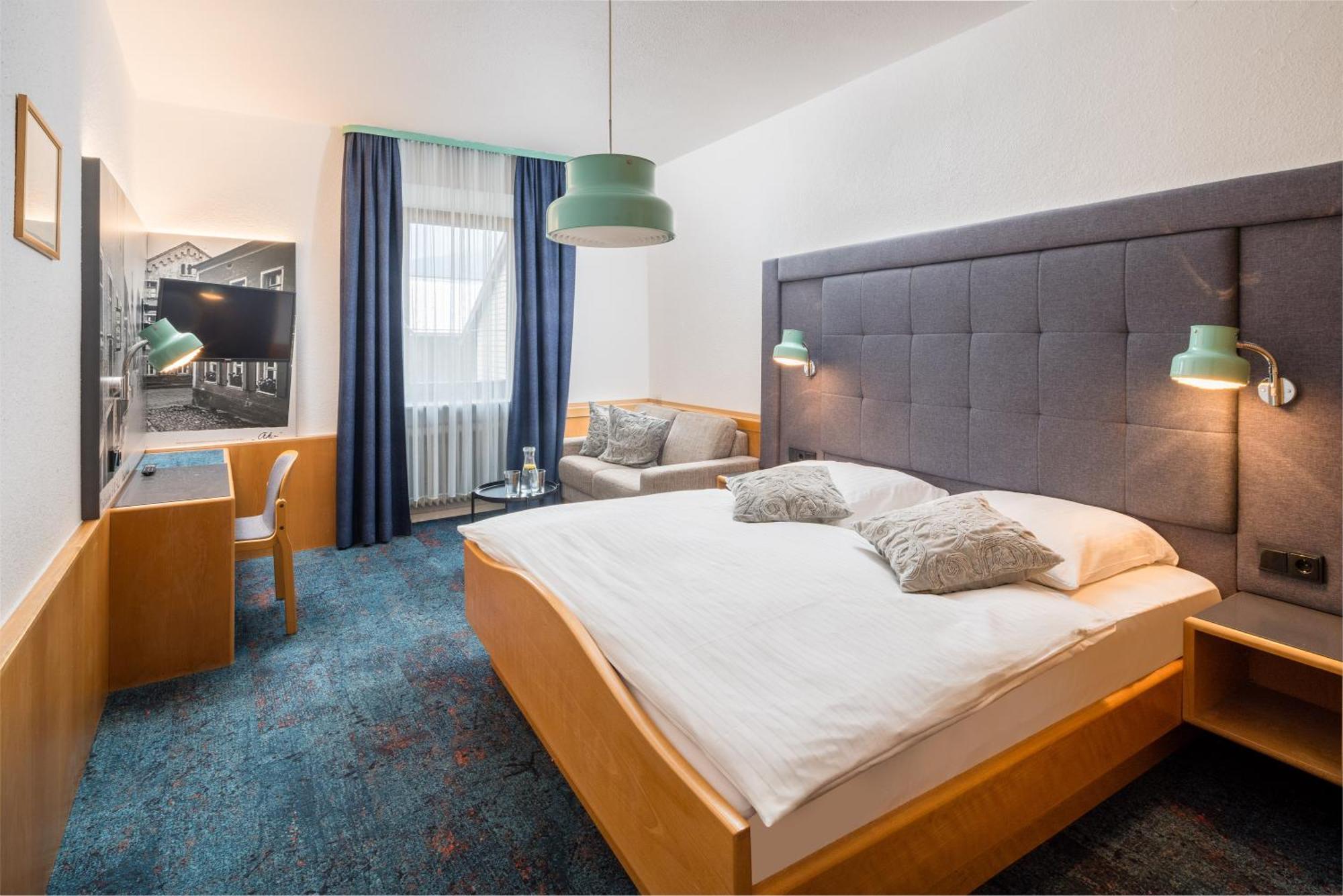 Hotel-Gasthof zum Bach Neukirchen beim Heiligen Blut Exterior foto
